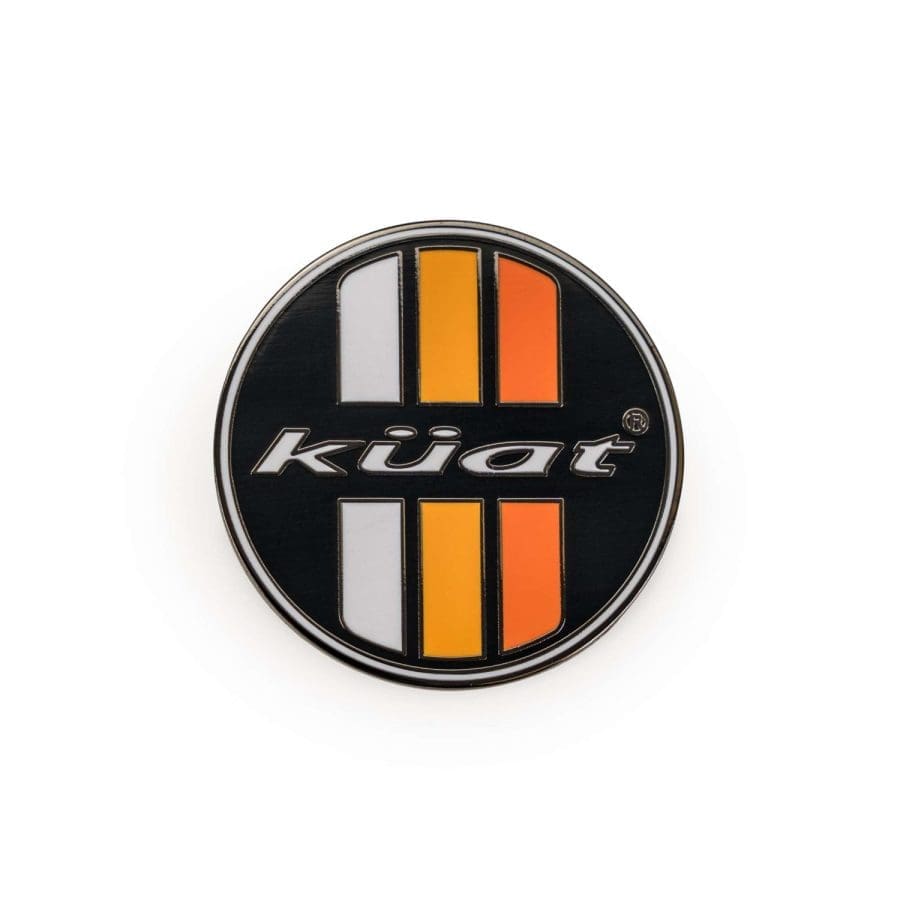 Pin de Kuat Logo Retro