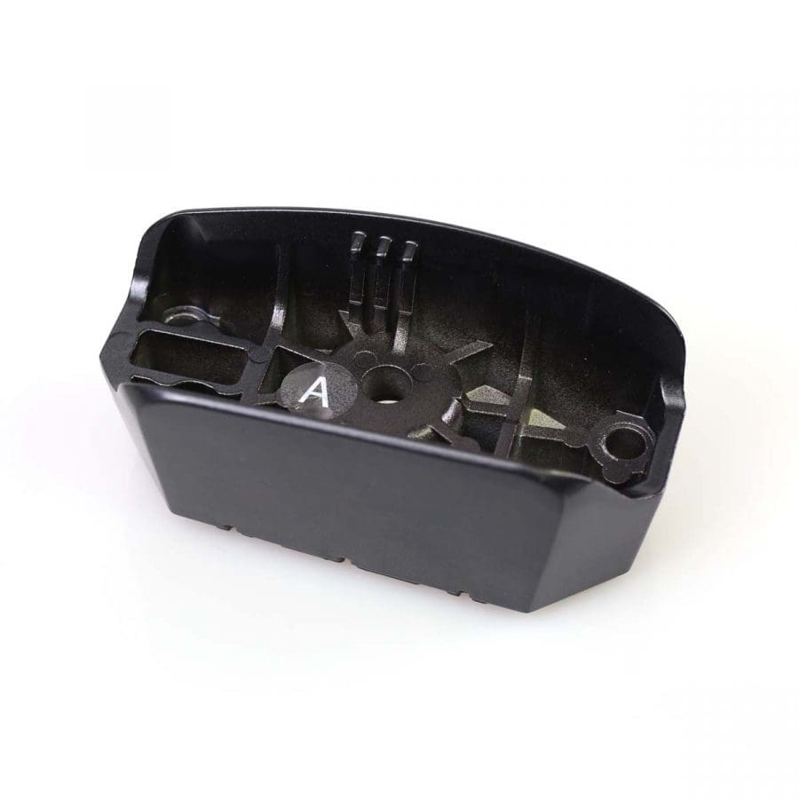 Piston Pro X – Tray Connector Cap Passanger Side