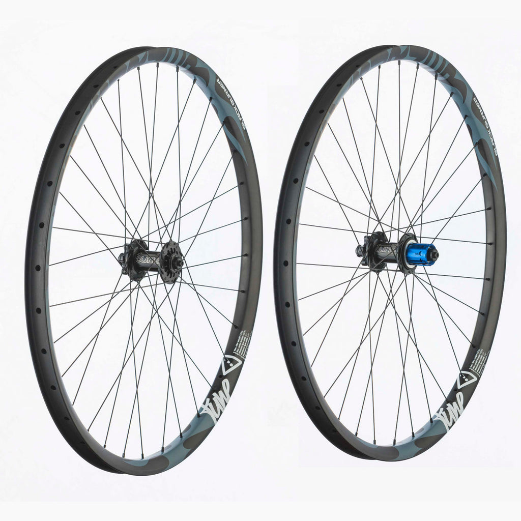 TUNE Juego de Ruedas de Carbon Black Burner AM/Enduro 27.5 100/142 SH-HG11/10 Rojo