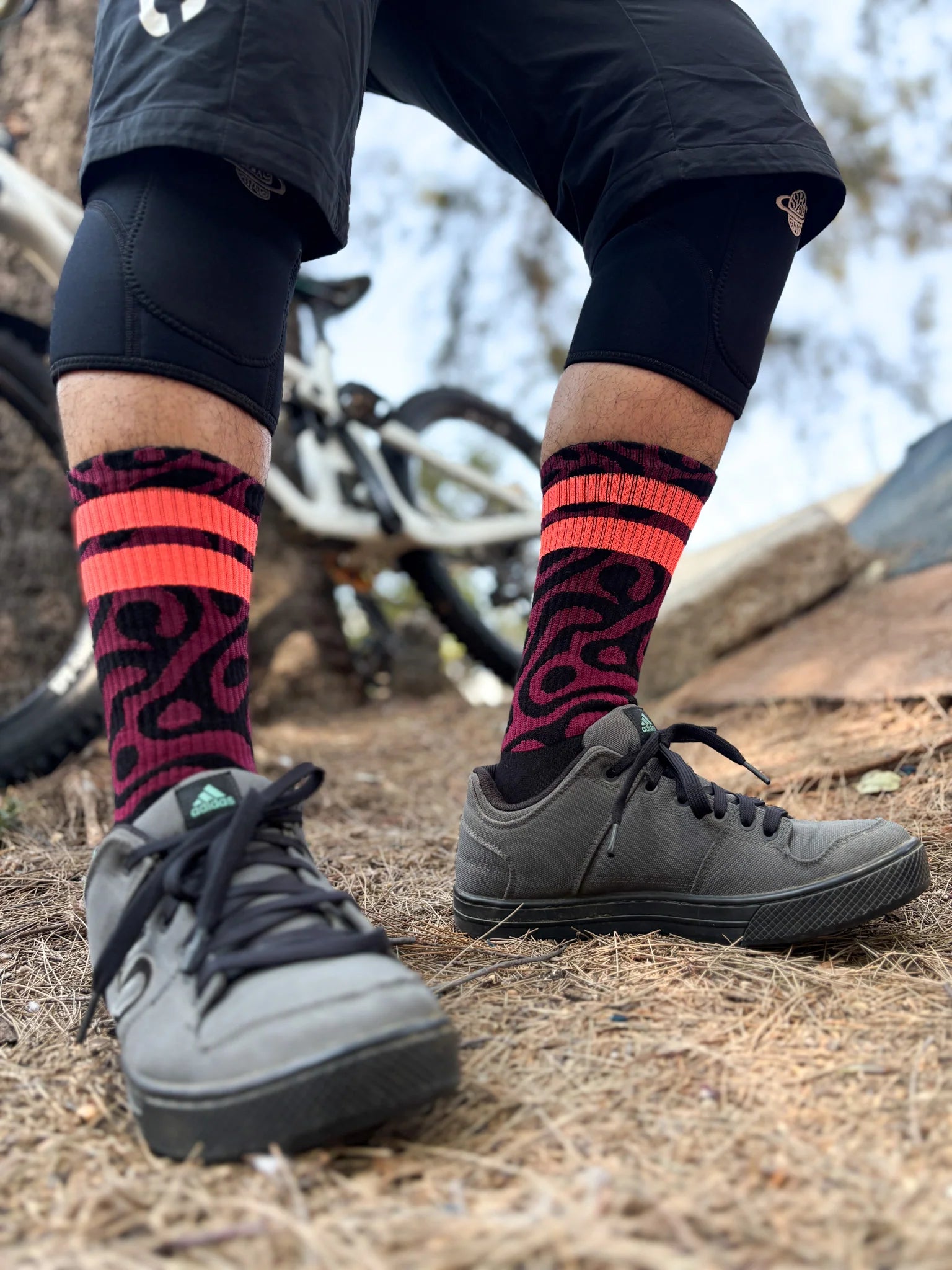 Calcetas MTB Local Racing Rider Socks Raw Rojo Vino/Naranja
