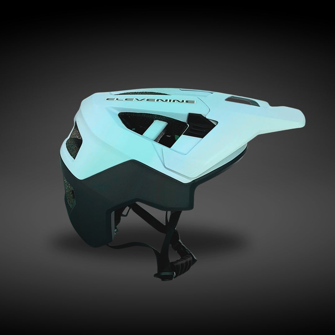 Casco Match Elevenine