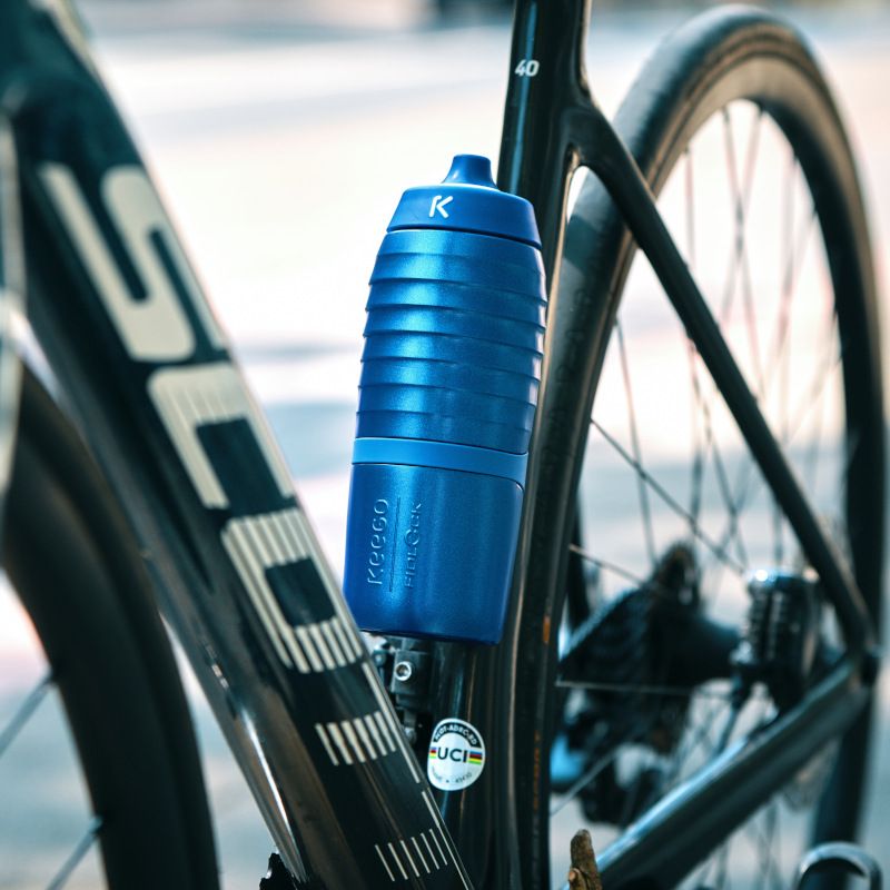 FIDLOCK TWIST SET x KEEGO botella 600 ml + base