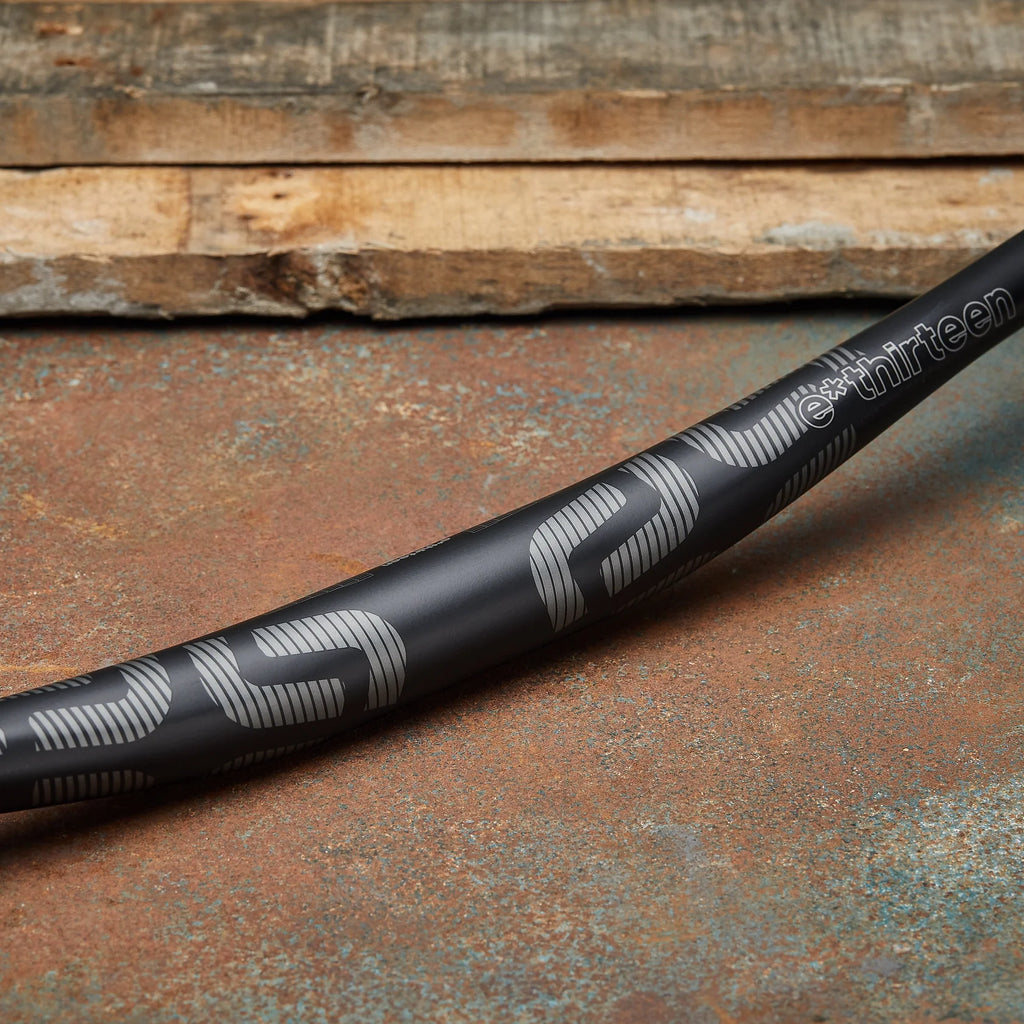 Manubrio e*thirteen RACE CARBON BLACK