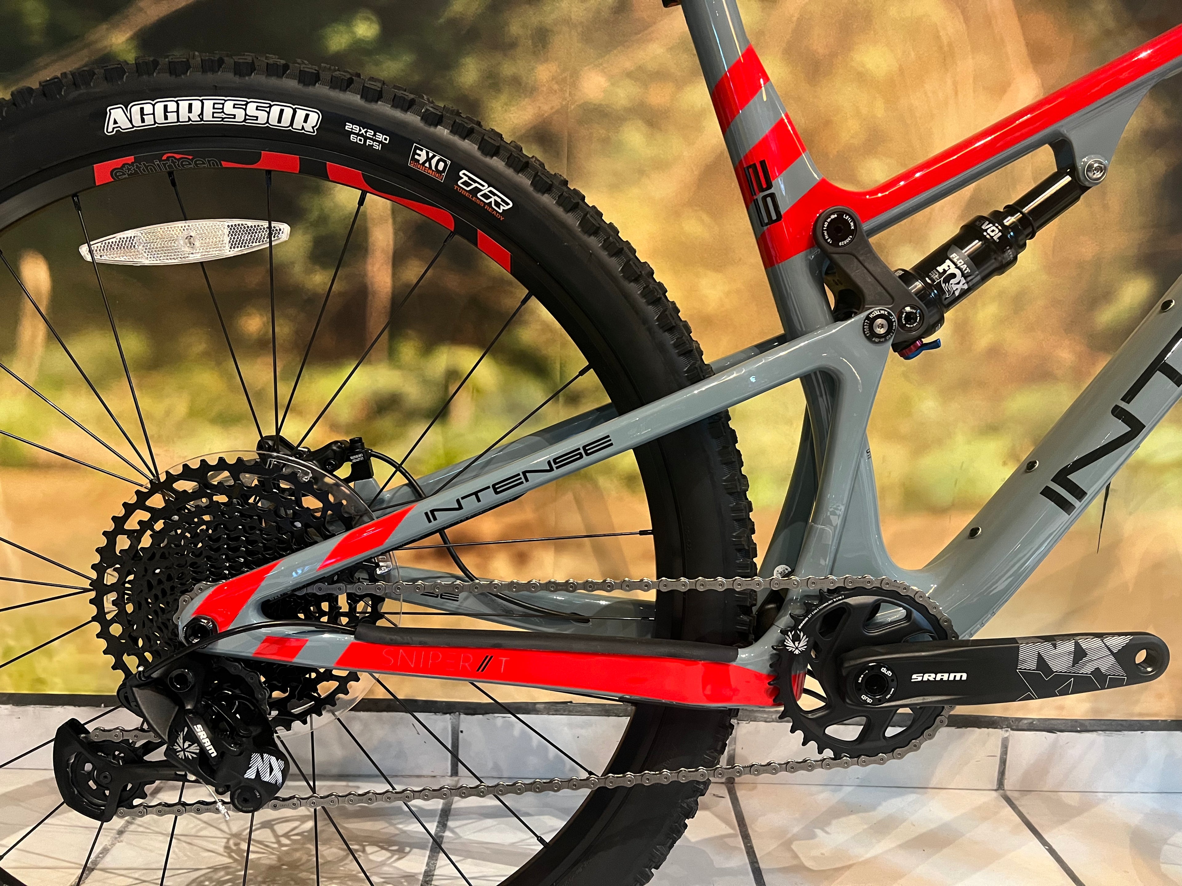 Bicicleta Intense Sniper T Gloss Black/Red EXPERT 29" Talla L