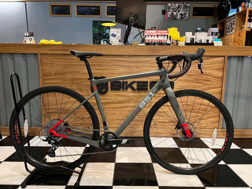 Bicicleta GRAVEL Intense 951 Monument Grey APEX X1 Full Carbon Talla M