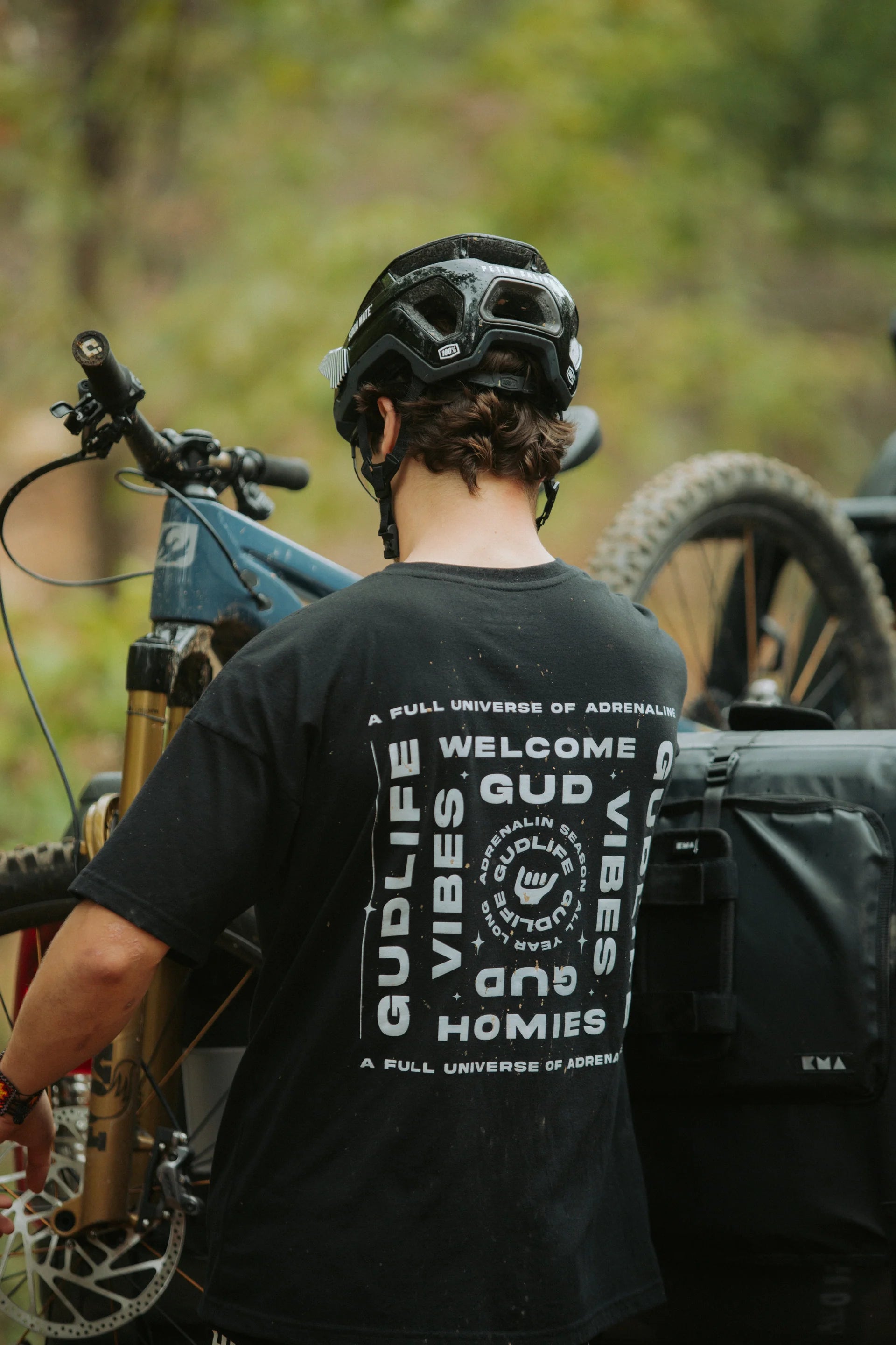 T-SHIRT GUDLIFE OWN YOUR VIBE OVERSIZE FIT