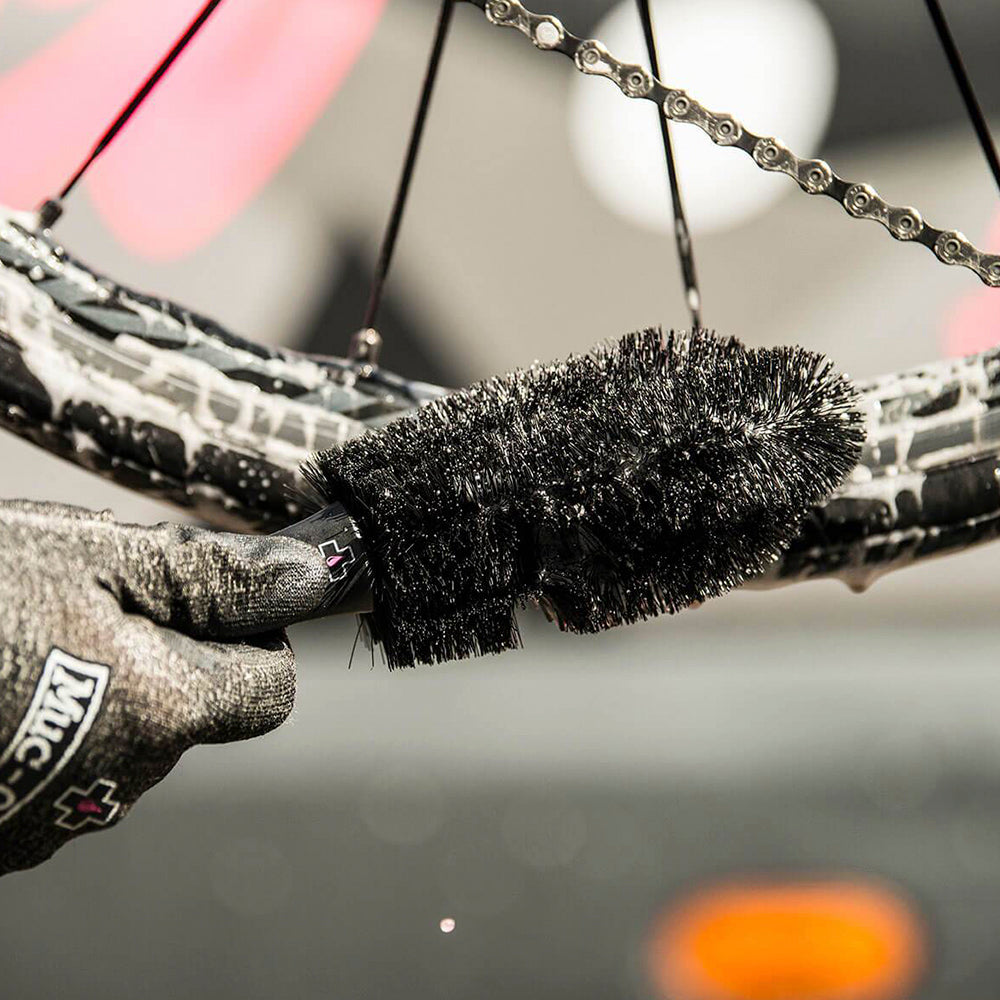 Muc-Off Cepillo para Rines Rayos y Componentes