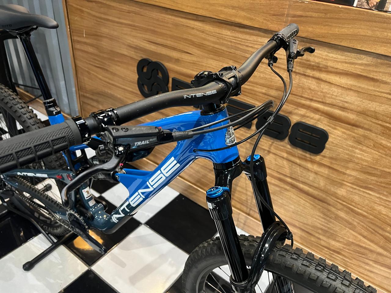 Bicicleta MTB Intense Primer 29 EXPERT Blue Carbon Talla L
