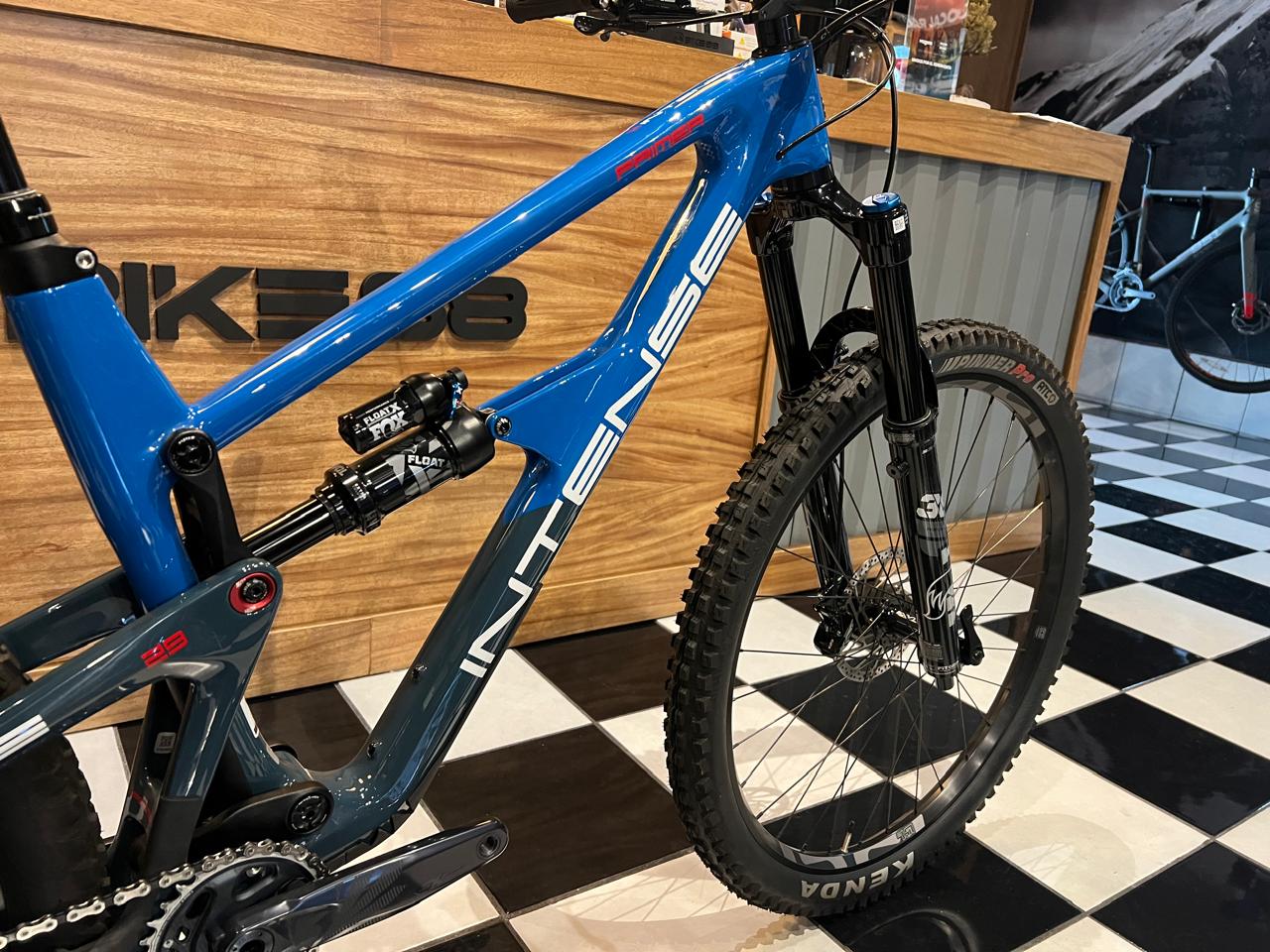 Bicicleta MTB Intense Primer 29 EXPERT Blue Carbon Talla L
