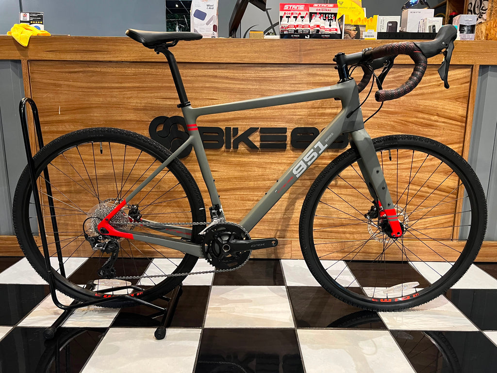 Bicicleta GRAVEL Intense 951 Monument Grey GRX X2 Full Carbon Talla L