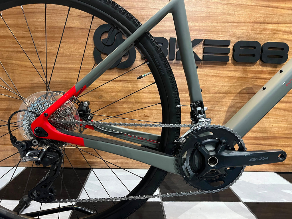 Bicicleta GRAVEL Intense 951 Monument Grey GRX X2 Full Carbon Talla L