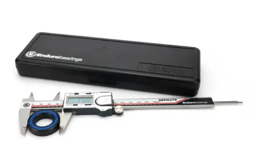 MT-003 JUEGO DE CALIBRADORES DIGITALES DE ACERO INOXIDABLE 6" PULGADAS