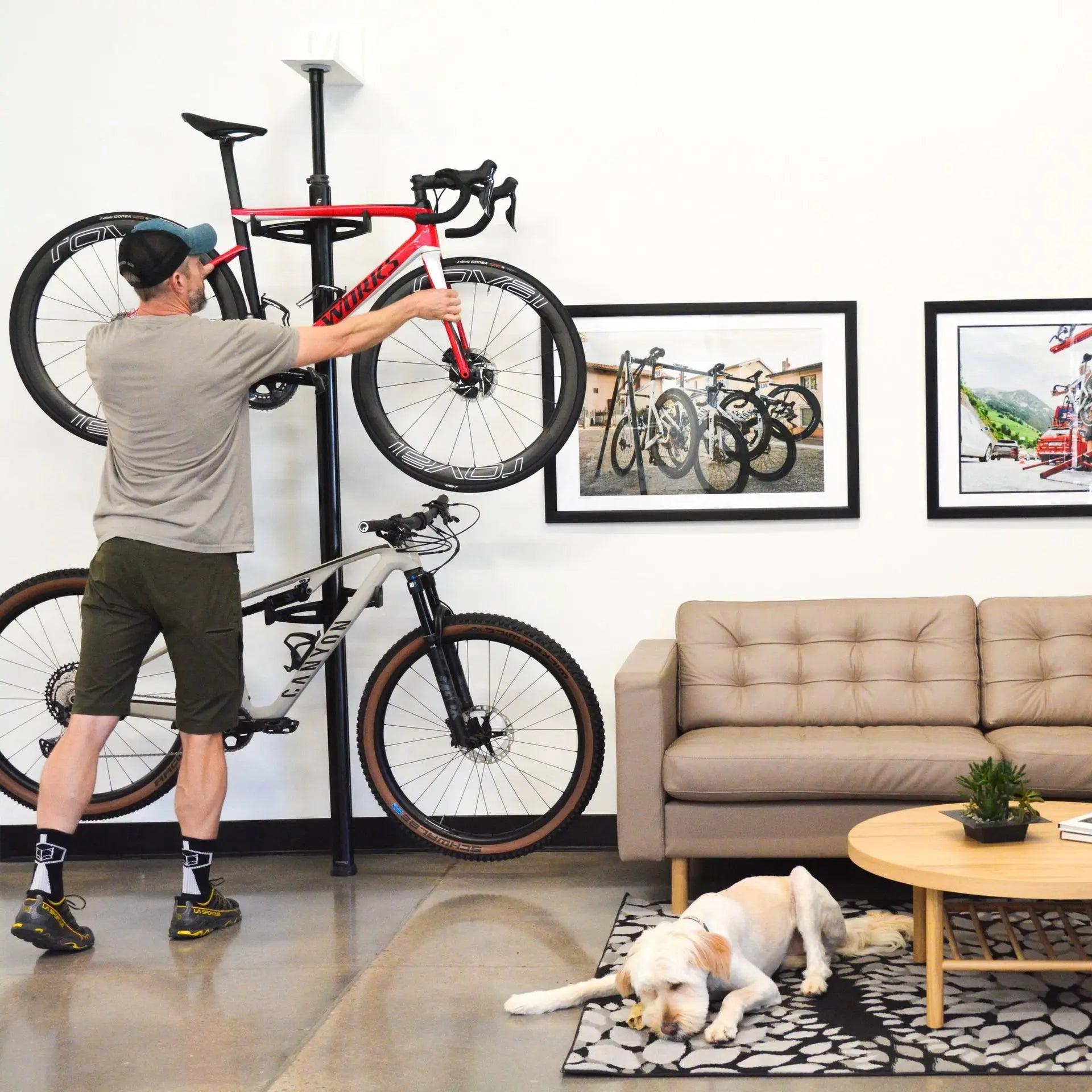 FEEDBACK SPORTS RACK DE PISO P/BICICLETAS VELO COLUMN , NEGRO