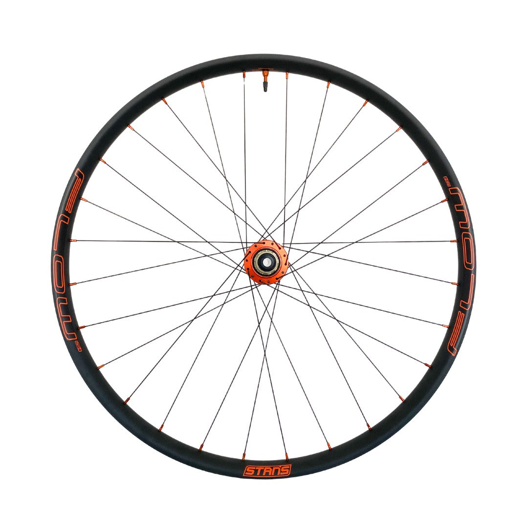 JUEGO DE RUEDAS CON ARO STAN'S 27.5" 6T (DELANTERA QRX15 24H)(TRASERA QR X145 28H) EDICION ESPECIAL ROJO