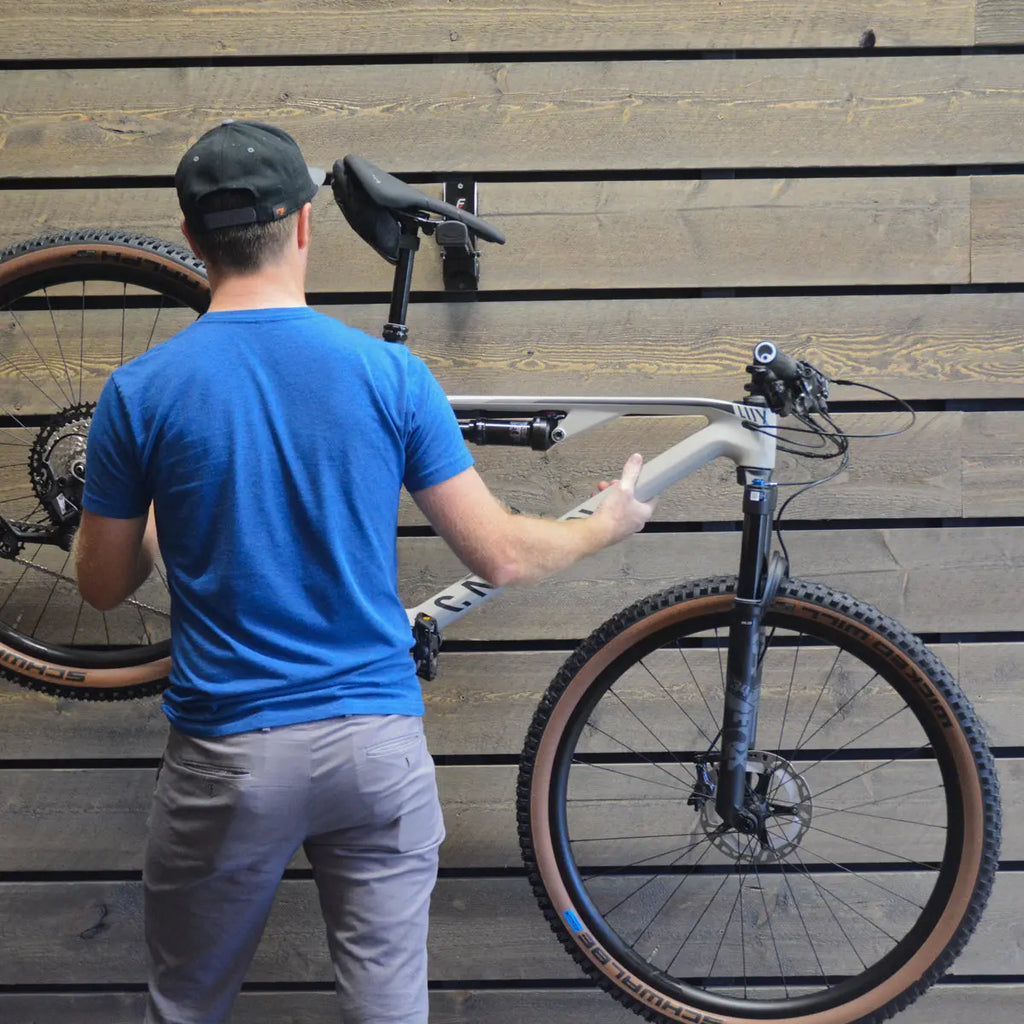 FEEDBACK SPORTS RACK DE PARED P/BICICLETAS VELO WALL POST NEGRO