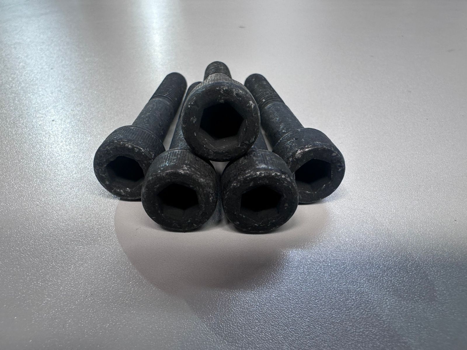 TORNILLO, SHCS, M10x65, NEGRO