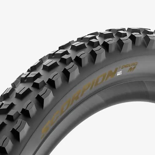 Llanta Pirelli Scorpion Enduro M HardWALL Gold Edition 29×2.4