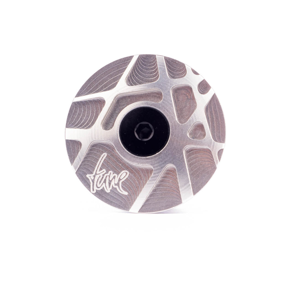 TUNE CAP, Tapa de direccion + tornillo de aluminio - Plateado